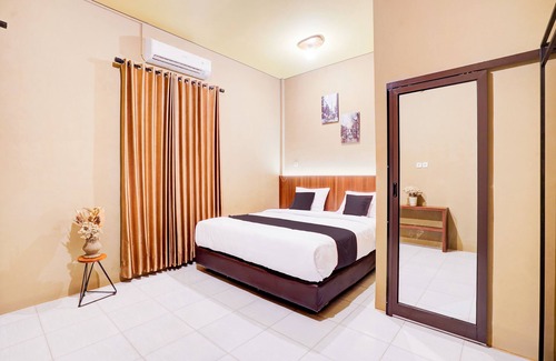Padang Hotel | Collection O Padang City Center Near Transmart Padang Formerly De Orchids