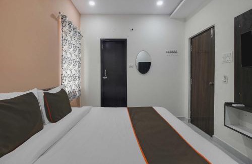 Manikonda Hotel | Collection O SIRI GRAND INN