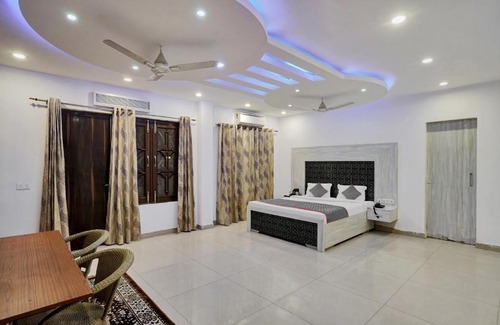 Knowledge Park III Hotel | Collection O sun haven inn