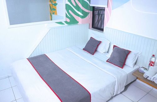 Kalimalang Hotel | Collection O Tunas Plaza Residence