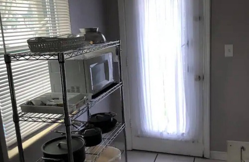 Winter Park Apartment | College quater charming Winter Park Historic Dist Rollins College quarters