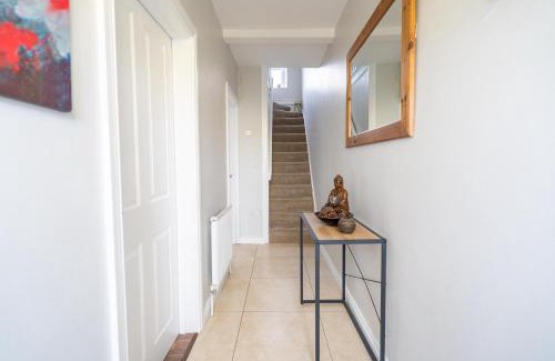 Bessbrook Apartment | College Square, Terrace House