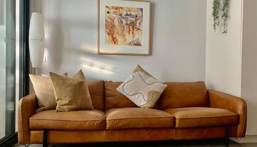 Collingwood Apartment | Collingwood Cool + Fast Wi-fi & Secure Car Park