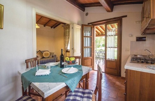 Castiglione del Lago Apartment | COLOMBAIA .
