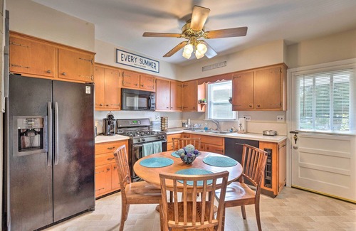 Issue House | Colonial Beach House w/Patio: 2 Blocks to Beach!
