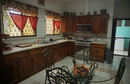 Lago de Apoyo House | Colonial Elegance in the Heart of Masaya for 8 Guests