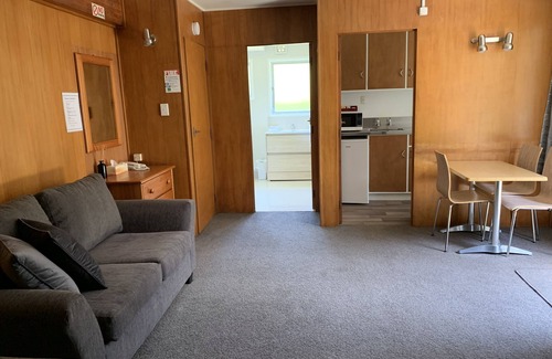 Papakura Hotel | Colonial Motel