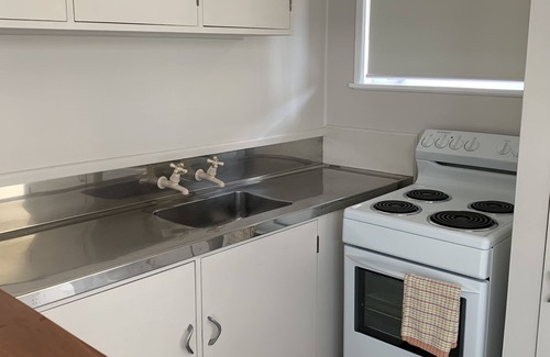 Papakura Hotel | Colonial Motel