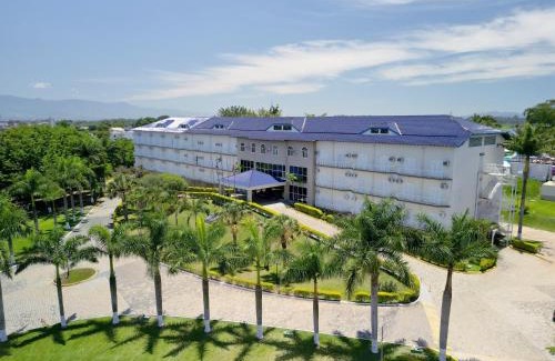 Pindamonhangaba Hotel | Colonial Plaza Hotel Pindamonhangaba