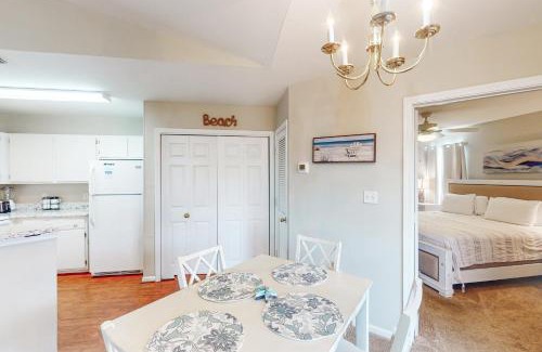 Gulf Shores Apartment | Colony Club M8 - Pelican Perch