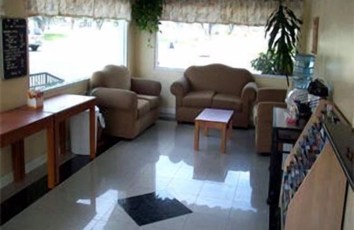 Northwest Anaheim Hotel | Colony Inn