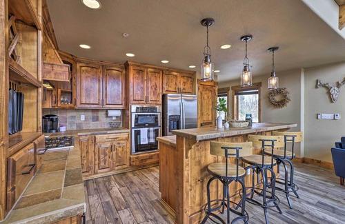 Fraser House | Colorado Lodge w/Mtn Views - 3 Mi to Winter Park!