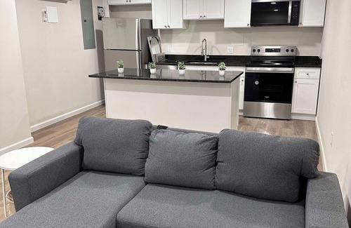 Columbia Heights Condo | Colorful DC Hideaway