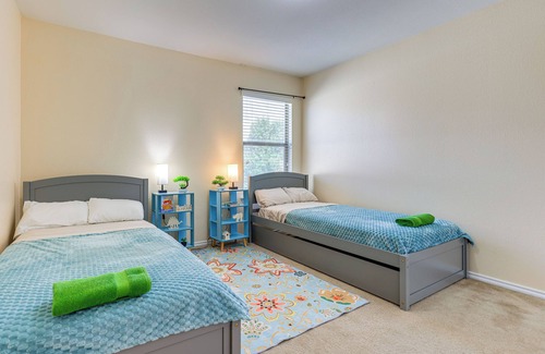 Kyle House | Colorful Kyle Home w/Pool Access: Pets Welcome!