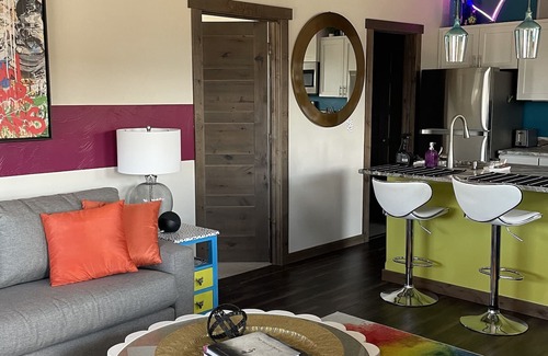 Bozeman House | Colorful One Bedroom in Bozeman