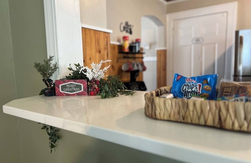 Indianapolis House | Colts Kickoff in Indy: Dine, Hot tub, BBQ & NEW Arcade