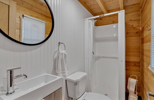 Fenelon Falls Cabin | Columba - New Lofted Kabin