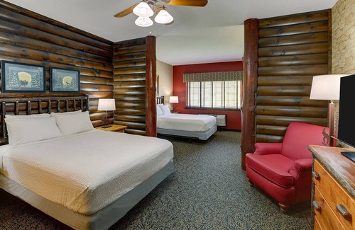 Columbia Hotel | Columbia's Rustic Haven w/Lodge-Themed Rooms & On-site Bar | 2 Units