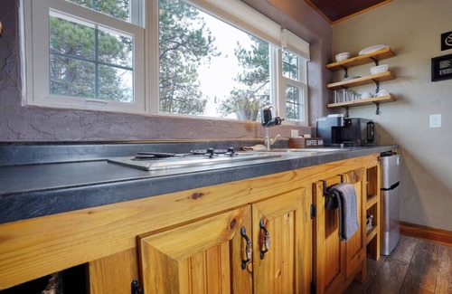Hot Springs Cabin | Columbine Cabin at Highland Meadows - Black Hills Retreat