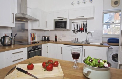 Dartmouth Apartment | Columbine