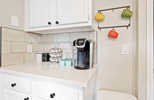 Columbus House | Columbus: Cozy Cottage