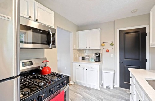 Columbus House | Columbus: Cozy Cottage