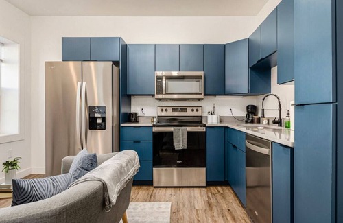 Downtown Columbus Apartment | Columbus Gem with Pool Table! Pets Welcome!