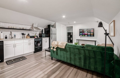 Old North Columbus Apartment | Columbus Getaway! Stylish Apartment!