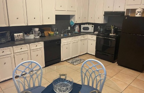 La Marque Apartment | Combined Unit 1,2 & 4 Close to NASA & Beach