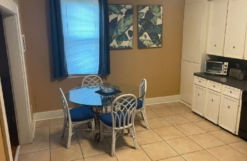 La Marque Apartment | Combined Unit 1,2 & 4 Close to NASA & Beach