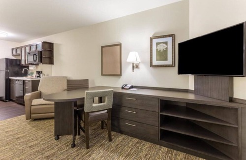 Quad Cities House | Come and settle in at newly constructed Room !