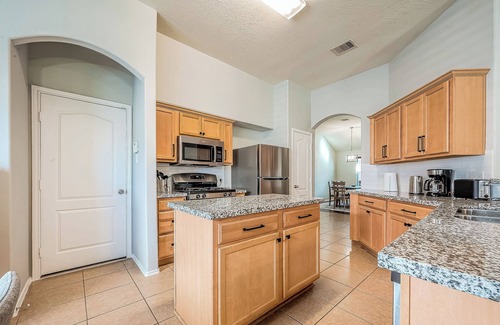 Barker House | Come and stay in this charming house!