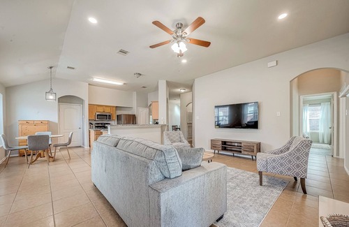 Barker House | Come and stay in this charming house!