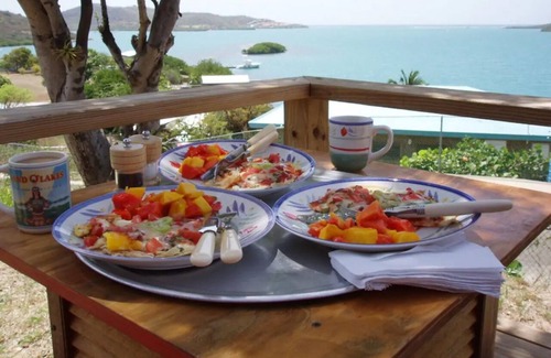 Culebra Pueblo House | Come, Enjoy & Relax Casa Su Marco Perfect Getaway on Culebra Island Puerto Rico