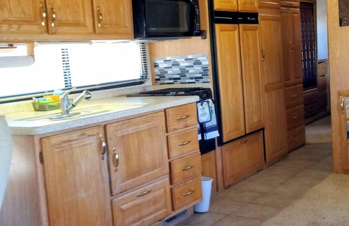 Sierra Blanca House | Come enjoy the mountain views. Peace and quietness in this beautiful RV
