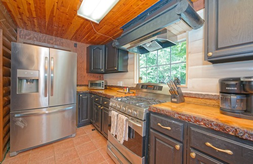 Lake George Cabin | Come & Enjoy the Newly Remodeled "Lazy Bear Lodge"