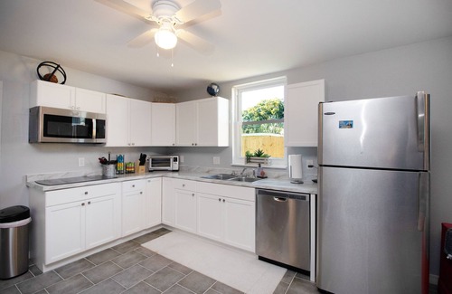 St. Petersburg - Clearwater House | Come enjoy this unique Mother In-Law Suite
