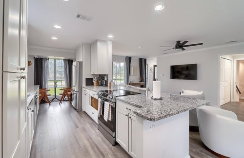 Round Rock West House | Come home to a thoughtfully designed home for Round Rock/Austin professionals