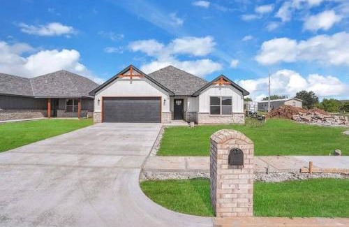 Lawton Villa | Come n find out! Breathtaking!
