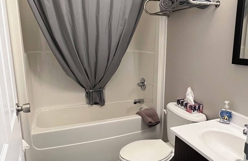 Midale Hotel | Come On Inn Motel
