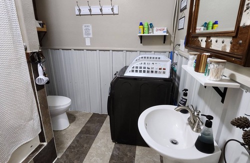 Hermosa Apartment | Come relax at the Hot Tub Highland Hideaway