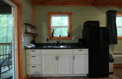 Carbon Hill Cabin | Come Relax At Dogwood Run