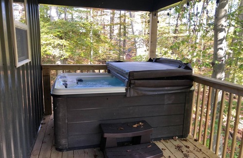 Carbon Hill Cabin | Come Relax At Dogwood Run