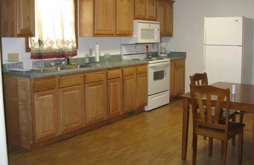 Hardy Cabin | Come, Relax & Enjoy Our Miramichee Cabin 3 Minutes from the Spring River