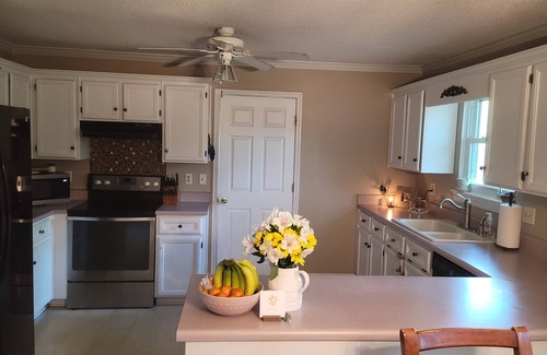 Augusta House | Come relax in our lovely home within walking distance to the Masters.