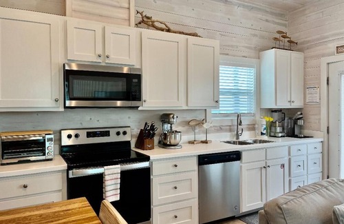 Port Aransas House | Come Stay At Jameson's Beach Bungalow