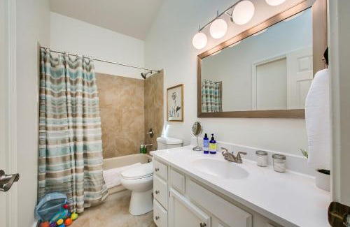 North End House | Come stay at the Elm Grove Elegance Irene!