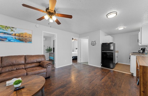 Indian Point Condo | Come stay at this modern 2 bedroom suite, located close to Table Rock Lake and Silver Dollar City!