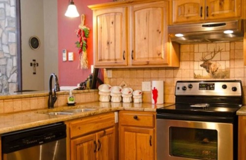 Ruidoso Condo | Come Stay in Elk Run - I2