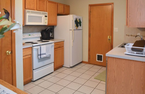 Lawrence House | Come stay in quiet and comfortable duplex!